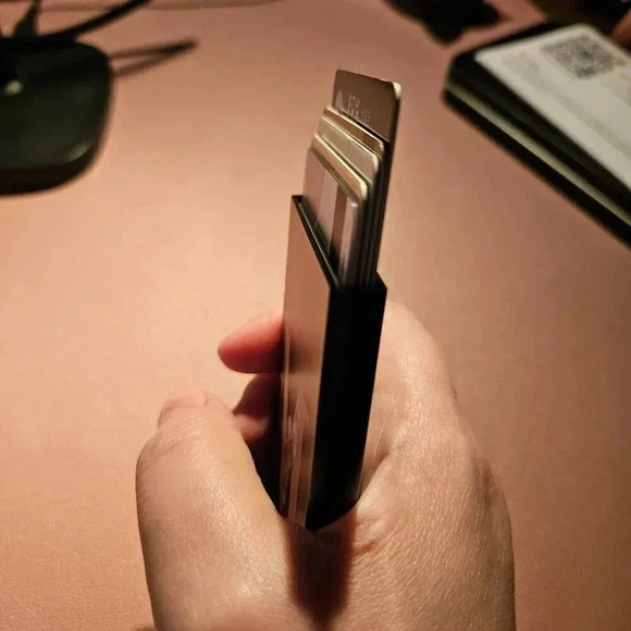 🎁FREEw/Purchase |  M Monogram with Flower Slim Pop Up Card Holder Wallet - NWOT - Picture 10 of 16